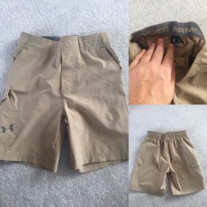 Under armory sz 4 boys shorts